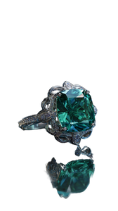Emerald Gemstone Ring V2 Vinyl Car Decal Sticker – Waterproof & UV-Resistant 9.706666666666667"