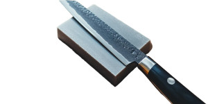 Japanese Chef Knife Vinyl Car Decal Sticker – Waterproof & UV-Resistant 8" Japanese Chef Knife Vinyl Car Decal Sticker – Waterproof & UV-Resistant 8"