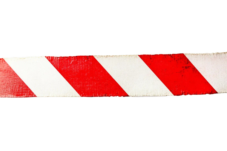 Rotweißes Absperrband Vinyl Car Decal Sticker – Waterproof & UV-Resistant 8"