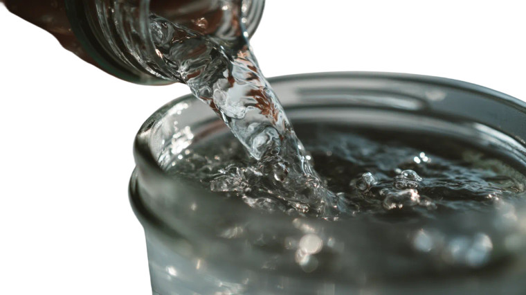 Clear Water Pouring Vinyl Car Decal Sticker – Waterproof & UV-Resistant 8"