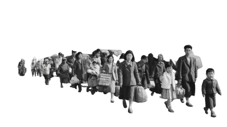 피난 가족 V2 Vinyl Car Decal Sticker – Waterproof & UV-Resistant 8"