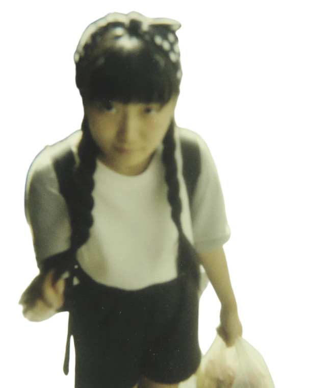 Japanese Girl Walking Vinyl Car Decal Sticker – Waterproof & UV-Resistant 8"