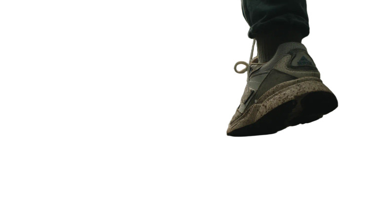 Sneaker Mid-Step Vinyl Car Decal Sticker – Waterproof & UV-Resistant 8"