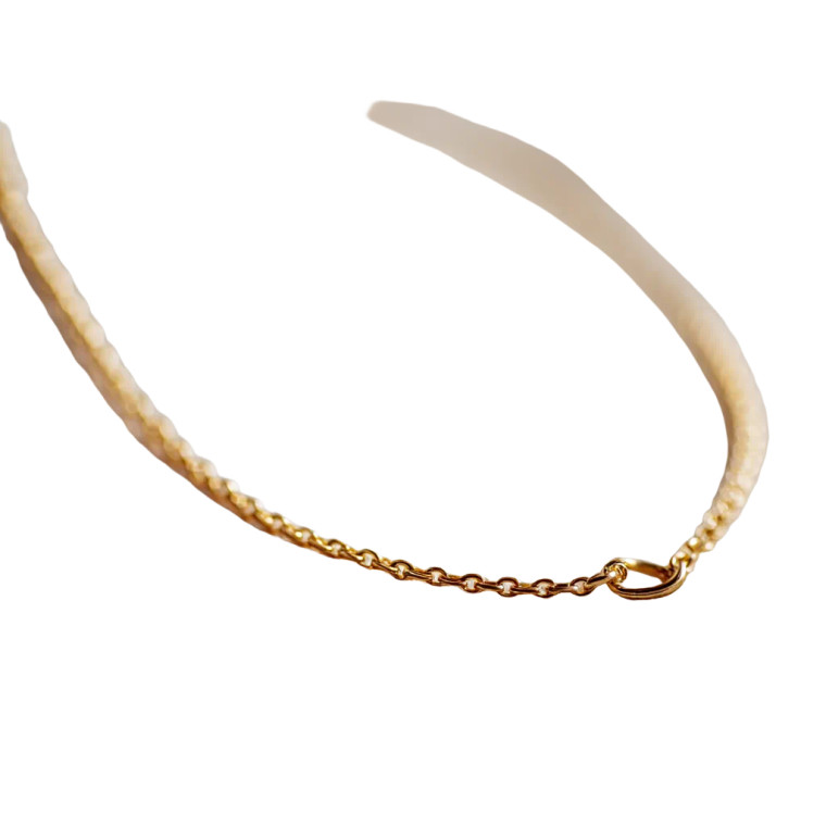 Broken Gold Chain Vinyl Car Decal Sticker – Waterproof & UV-Resistant 8"