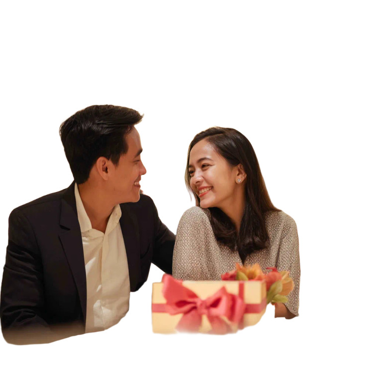 Romantic Dinner Couple V2 Vinyl Car Decal Sticker – Waterproof & UV-Resistant 8"