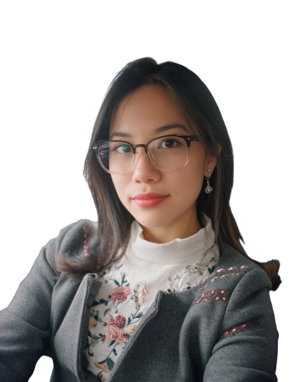 Elegant Vietnamese Woman V2 Vinyl Car Decal Sticker – Waterproof & UV-Resistant 8"