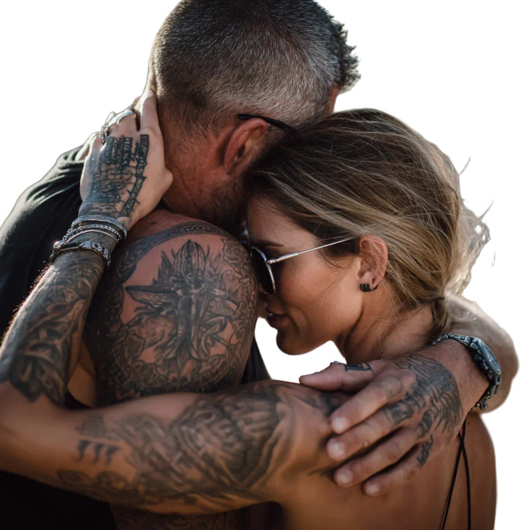 Couple Hugging Vinyl Car Decal Sticker – Waterproof & UV-Resistant 8"