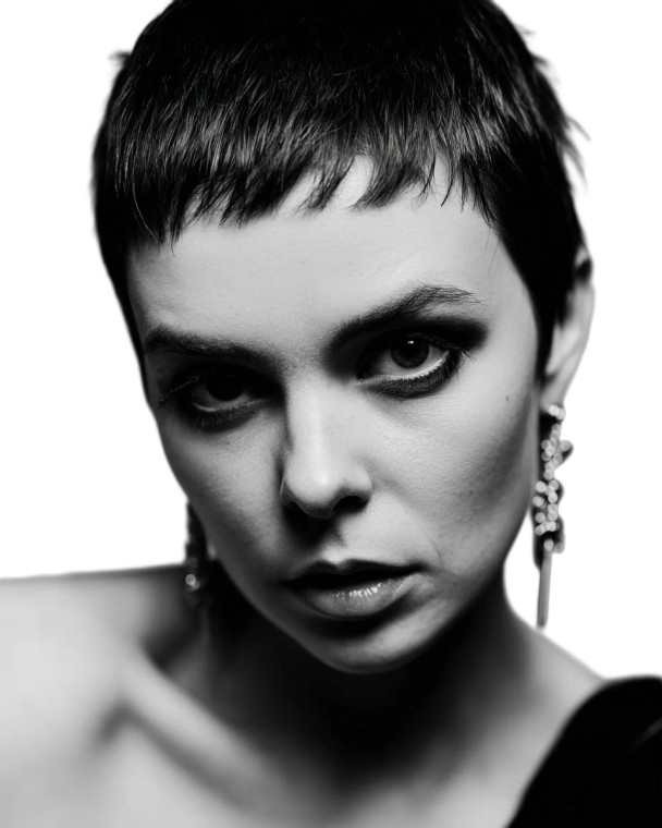 Edgy Model Portrait V10 Vinyl Car Decal Sticker – Waterproof & UV-Resistant 