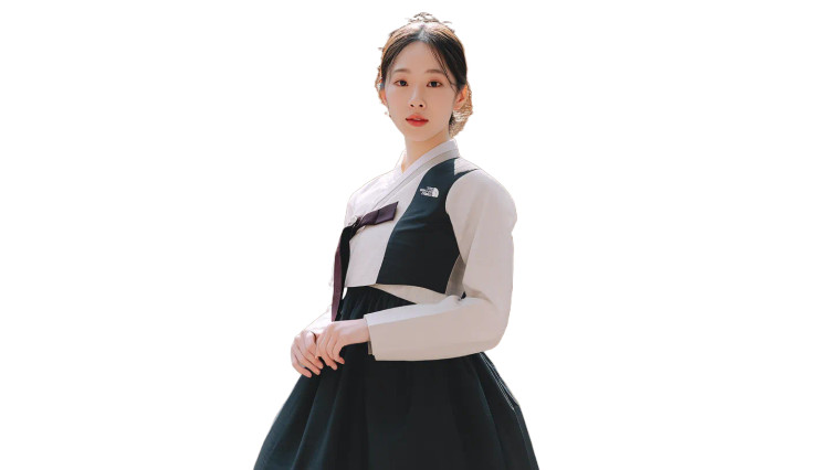 Modern Hanbok Woman V2 Vinyl Car Decal Sticker – Waterproof & UV-Resistant 5.4