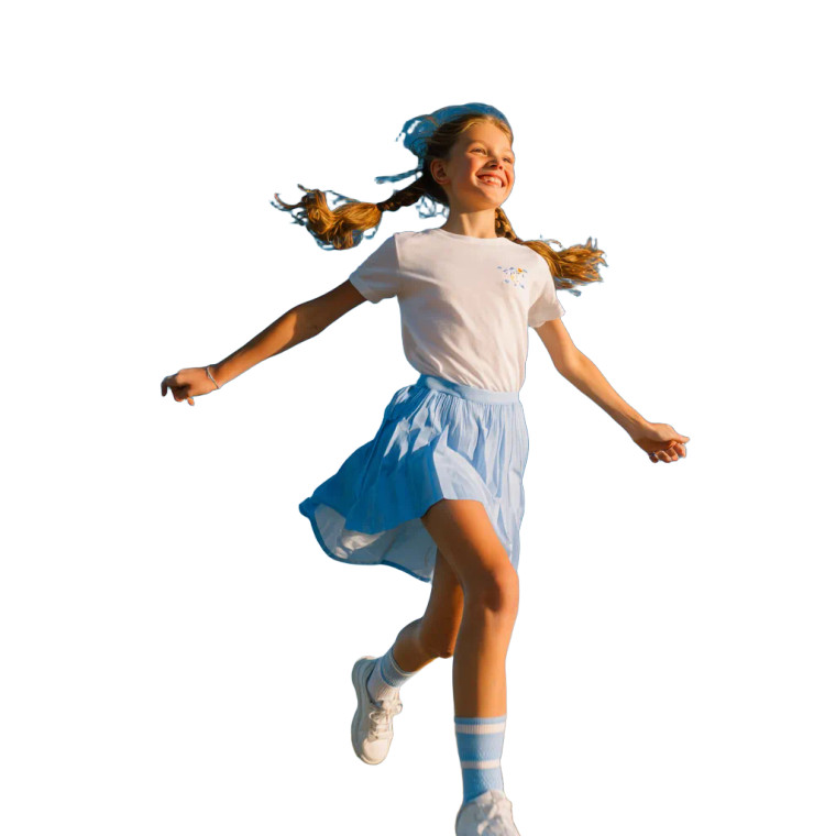 Jogging Girl Beach Vinyl Car Decal Sticker – Waterproof & UV-Resistant 3.4133333333333336"
