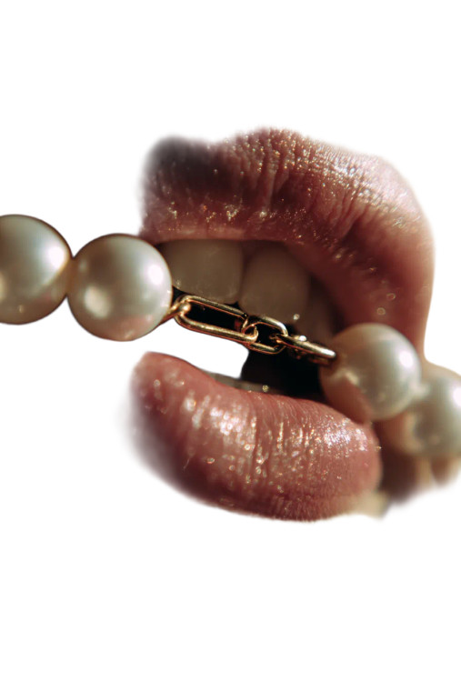 Pearl Beads Lips V2 Vinyl Car Decal Sticker – Waterproof & UV-Resistant 8.96"