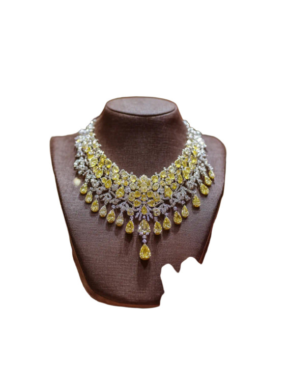 Diamond Necklace Display Vinyl Car Decal Sticker – Waterproof & UV-Resistant 4.1066666666666665"