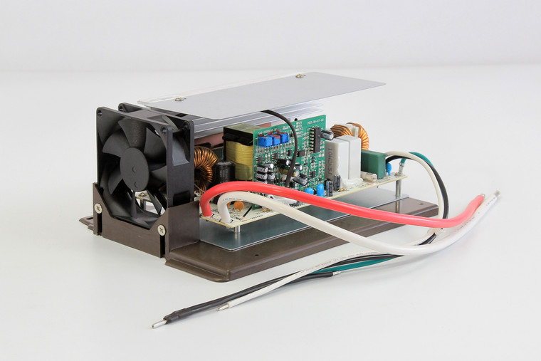 WFCO/Arterra 8900 Series Power Converter | 880W Continuous Output | Easy Install, Made In USA, Limited 2 Year Warranty