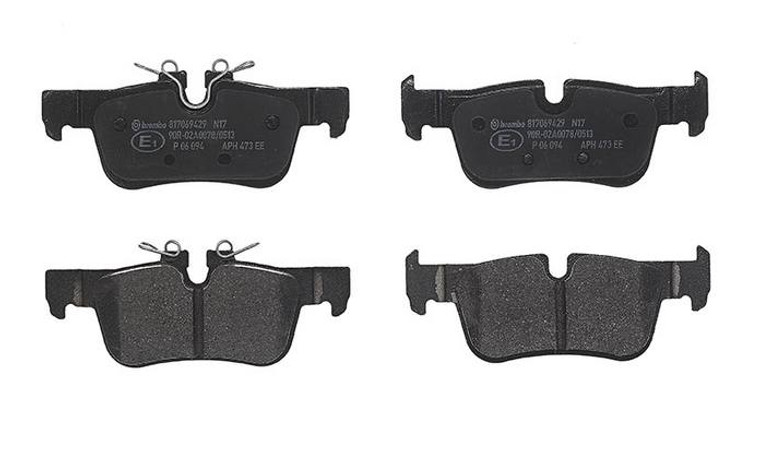 Brembo D1762-8993 Low-Metallic Brake Pads | Set of 4