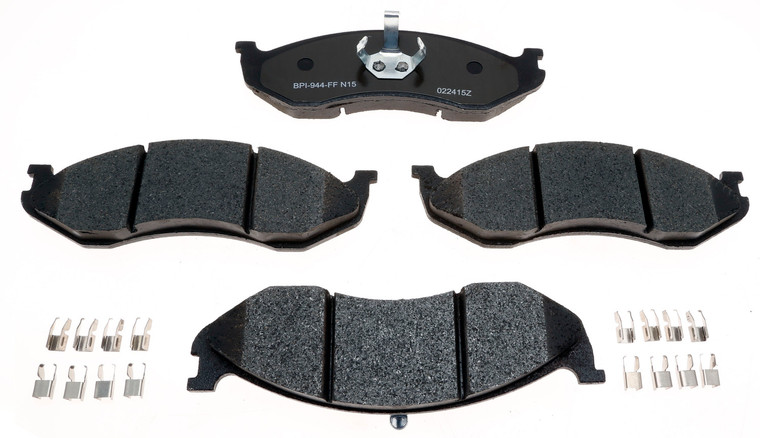Premium Brake Pads | Raybestos R-Line 1990-2006 Jeep: Wagoneer,Wrangler,Grand Cherokee | Metallic, OE Replacement