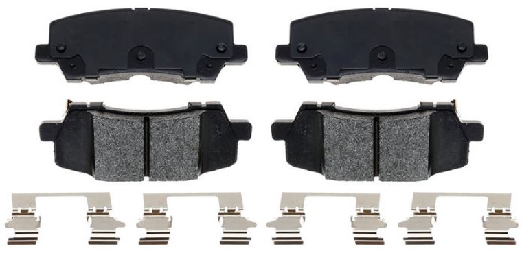 Raybestos Brake Pad Set | 2015-2019 Ford Mustang | Street Performance | Metallic