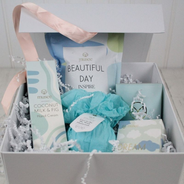 Florist in Charlotte, NC and Flower Delivery by Midwood Flower Shop