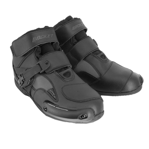 Joe Rocket Low Cut Street Motorcycle Shoes in black with leather construction and toe sliders Joe Rocket Low Cut Street Motorcycle Shoes in black with leather construction and toe sliders