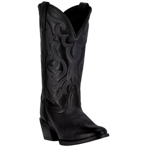 Laredo black leather women's western boots front – sleek leather, R-toe, 11″ shaft Laredo black leather women's western boots front – sleek leather, R-toe, 11″ shaft