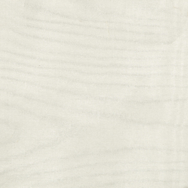 Yuko Silver by Brunschwig & Fils Wallcovering Brunschwig & Fils Wallcovering Yuko SilverWallcovering SILVER LEAF - 100% Japan </p><p>Repeat: H: 6, V: 6 36 - Fabric Carolina -