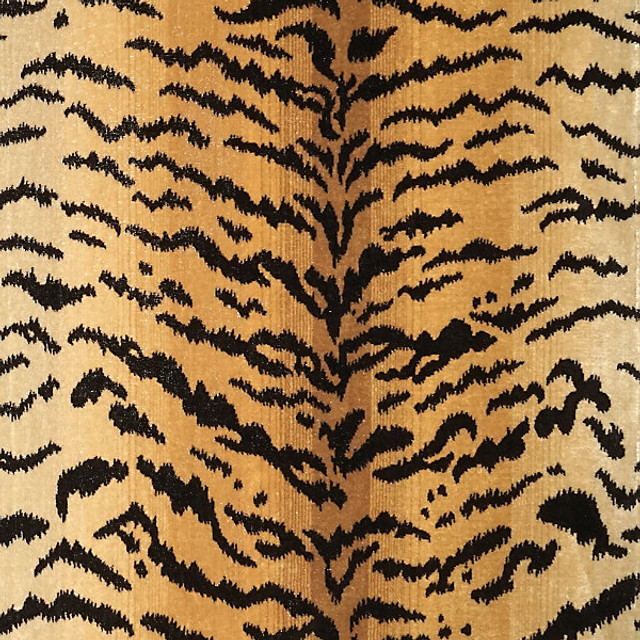 Tigre Ivory, Gold & Black by Scalamandre
 Fabric Scalamandre
 Fabric Tigre Ivory, Gold & BlackFabric 69% VISCOSE 18% POLYESTER 13% COTTON USA </p><p>Repeat: H: 30.6", V: 24.6" 48.5" - Fabric Carolina -