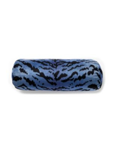 Tigre Pillow 21 X 7 - Blues & Black SCBTIGRPILL0004 by Scalamandre Designer Pillows 69% VISCOSE 18% POLYESTER 13% COTTON U.S.A. MEDIUM DUTY Horizontal: 30.5" and Vertical: 24.75" 0 - Swanky Fabrics -