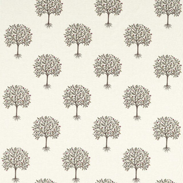 F1541/01.CAC.0 by Clarke And Clarke Fabric Clarke And Clarke Fabric F1541/01.CAC.0Fabric CLARKE & CLARKE VINTAGE VISCOSE - 100% India </p><p>Repeat: H: 17.7, V: 18.3 53.1 - Fabric Carolina -