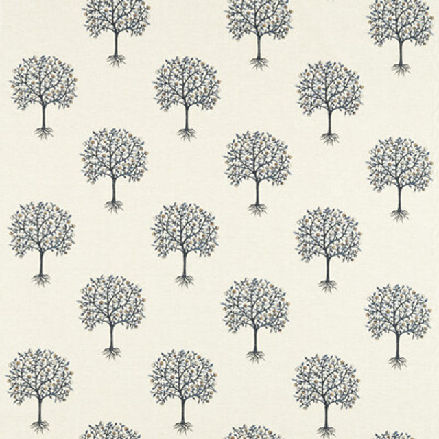 F1541/03.CAC.0 by Clarke And Clarke Fabric Clarke And Clarke Fabric F1541/03.CAC.0Fabric CLARKE & CLARKE VINTAGE VISCOSE - 100% India </p><p>Repeat: H: 17.7, V: 18.3 53.1 - Fabric Carolina -