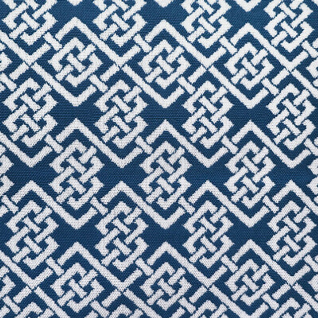 LCT1055.008.0 by Gaston Y Daniela Fabric Gaston Y Daniela Fabric LCT1055.008.0Fabric LORENZO CASTILLO VI ACRYLIC - 100% Italy </p><p>Repeat: H: 1.6, V: 11 54 - Fabric Carolina -