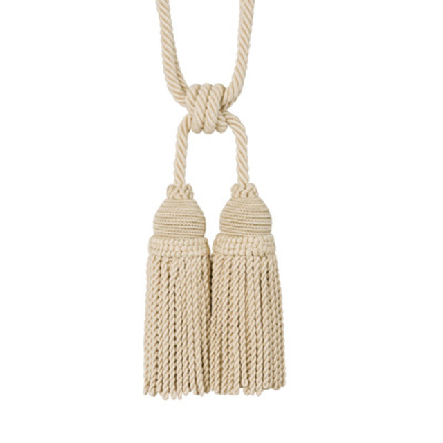 T8012112.1616.0 by Brunschwig & Fils Trim Brunschwig & Fils Trim T8012112.1616.0Trim LE COEUR PASSEMENTERIE VISCOSE - 70%;COTTON - 20%;WOOD - 10% France </p><p>Repeat: H: , V: 35 - Fabric Carolina -