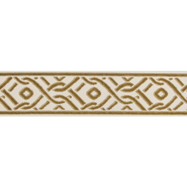 T8019102.4.0 by Brunschwig & Fils Trim Brunschwig & Fils Trim T8019102.4.0Trim TREILLIS PASSEMENTERIE VISCOSE - 57%;COTTON - 43% India </p><p>Repeat: H: 3.25, V: 4.75 3.25 - Fabric Carolina -