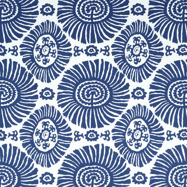 Solis Navy F910083 by Thibaut Fabric Thibaut Fabric Solis Navy F910083Fabric Tropics Fabric Book 52% Cotton, 48% Linen ITALY </p><p>Repeat: V: 12.5 54 - Fabric Carolina -