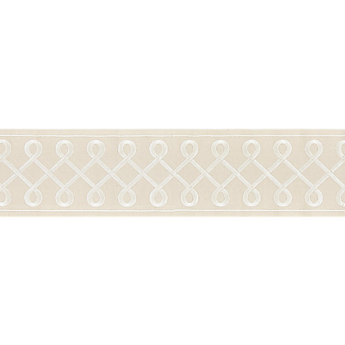 Soutache Embroidered Tape Sand by Scalamandre
 Trim Scalamandre
 Trim Soutache Embroidered Tape SandTrim ORIANA 85% COTTON 15% RAYON INDIA </p><p>Repeat: H: 1.625", V: 4.5" - Fabric Carolina -