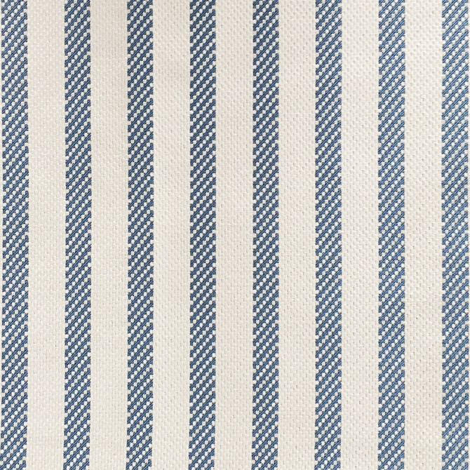 Isidro Azul by Gaston Y Daniela Fabric Gaston Y Daniela Fabric Isidro AzulFabric LORENZO CASTILLO IV VISCOSE - 66%;COTTON - 18%;POLYESTER - 16% Italy </p><p>Repeat: H: 1.77, V: 0 54 - Fabric Carolina -