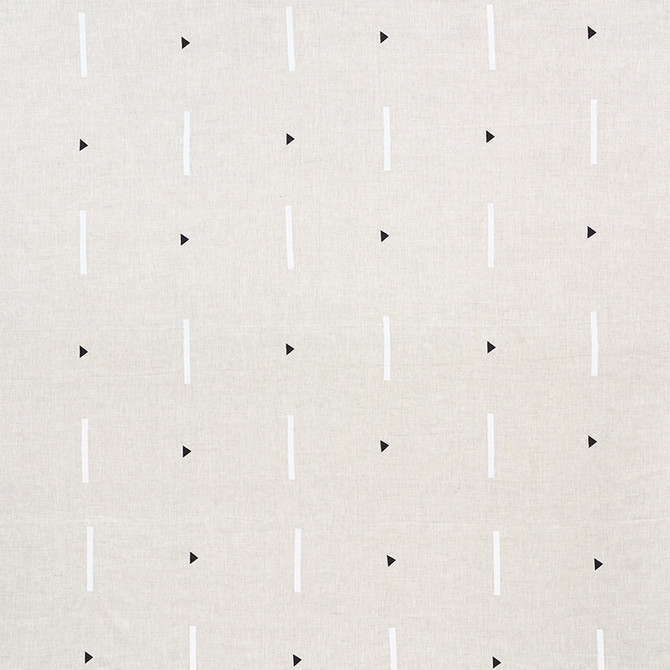 Tashmoo Black & White 177901 by Schumacher Designer Fabric CAROLINE Z HURLEY See Sample UNITED STATES OF AMERICA MEDIUM DUTY </p><p>Repeat: Horizontal: 14 1/2" (37CM) and Vertical: 36" (91CM) 57" (145CM) - Swanky Fabrics -