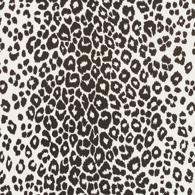 Iconic Leopard Indoor/Outdoor Graphite 177324 by Schumacher Designer Fabric INDOOR/OUTDOOR II: PRINTS & WOVENS See Sample UNITED KINGDOM - </p><p>Repeat: Horizontal: 27 1/4" (69CM) and Vertical: 26 1/4" (67CM) 54 1/2" (138CM) - Swanky Fabrics -