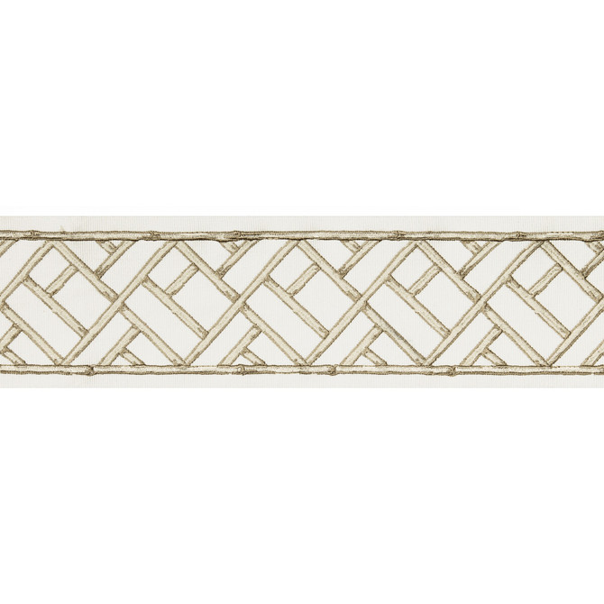 Torana Tape Pearl by Brunschwig & Fils Trim Brunschwig & Fils Trim Torana Tape PearlTrim TREILLIS PASSEMENTERIE COTTON - 76%;VISCOSE - 24% India </p><p>Repeat: H: 3.75, V: 7.7 3.75 - Fabric Carolina -