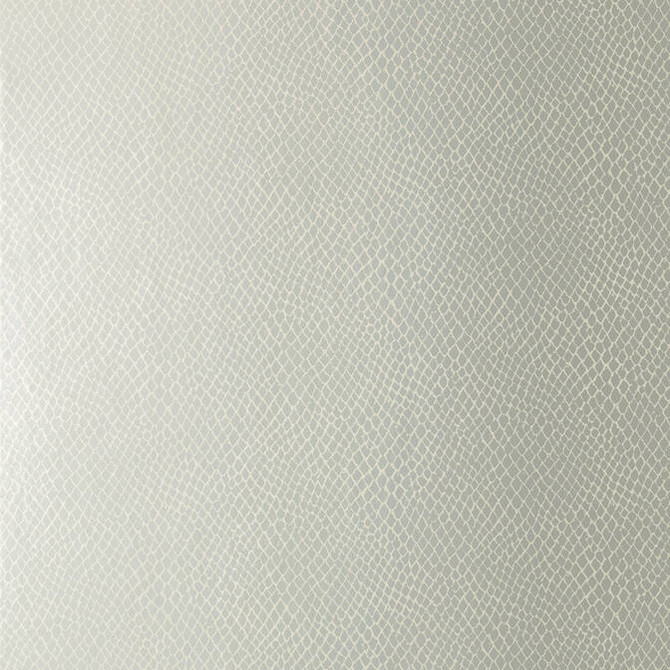 Yuma Metallic Silver T85067 by Thibaut Wallpaper Thibaut Wallpaper Yuma Metallic Silver T85067Wallpaper Greenwood Wallpaper U.S.A. </p><p>Repeat: V: 25.25 27 - Fabric Carolina -