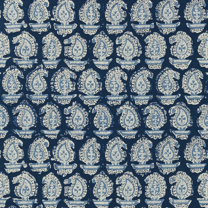 Gada Paisley Navy AT78787 by Anna French Wallpaper Anna French Wallpaper Gada Paisley Navy AT78787Wallpaper Palampore Non Woven Wallpaper UNITED KINGDOM </p><p>Repeat: V: 9 27 - Fabric Carolina -