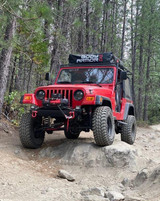 Freedom Off-Road 2.5" Front / 2.5" Rear Lift Springs w/ Shocks #FO-SH301+FO-J102F25+FO-J102R25 