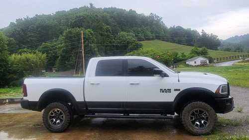 Freedom Off-Road 3.5" Front / 3" Rear Lift Kit Air Suspension Conversion with Front Upper Control Arms #FO-D805-35-AIR-CONV+FO-D709FU 