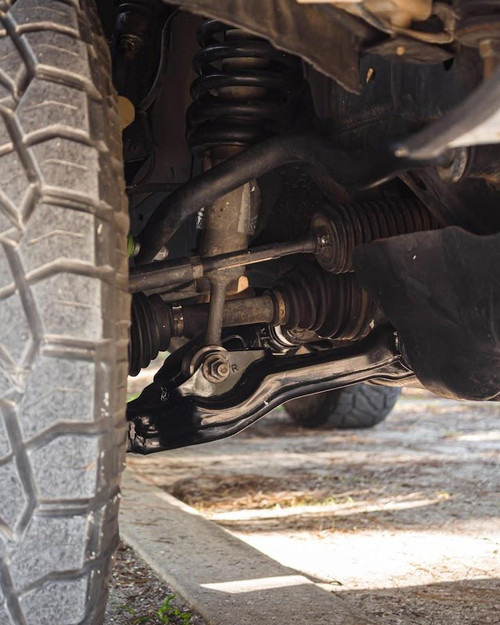 Freedom Off-Road OEM Replacement Front Lower Control Arms w/ Cam Bolts and Ball Joints (Non-KDSS) #FO-T700FL 