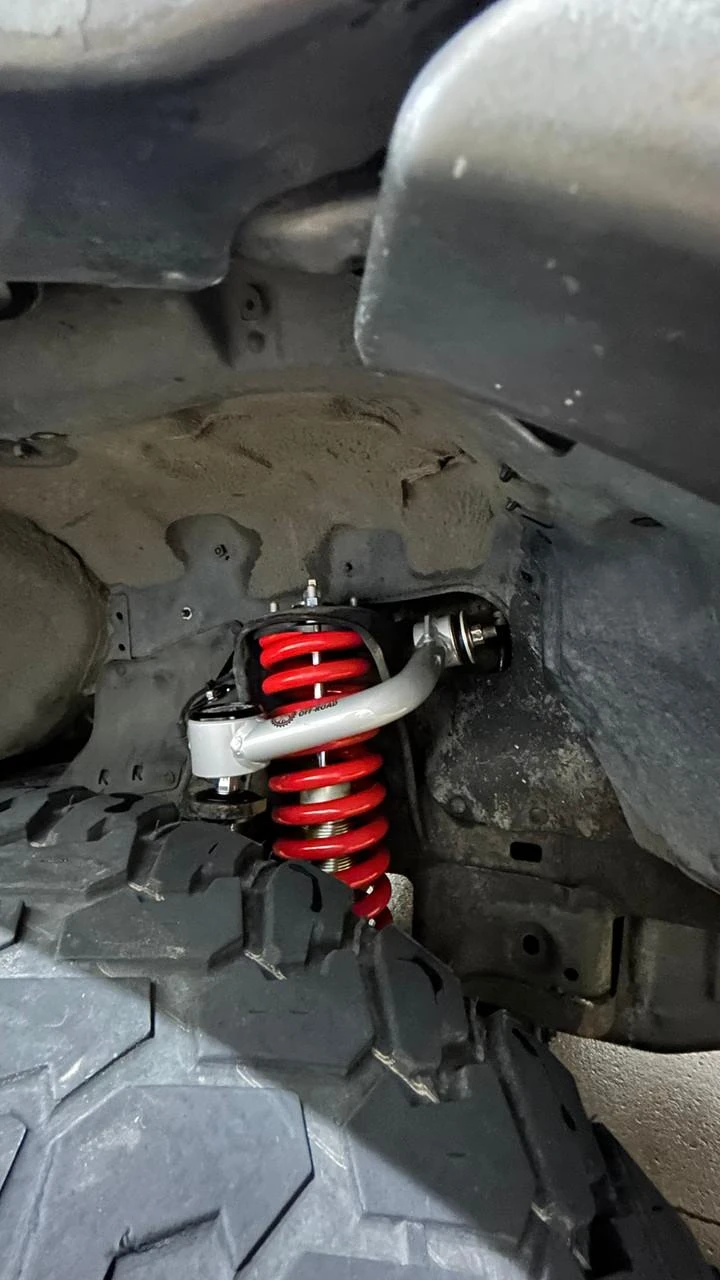 1-4 Inch Adjustable Coilovers 01-07 Sequoia/00-06 Tundra