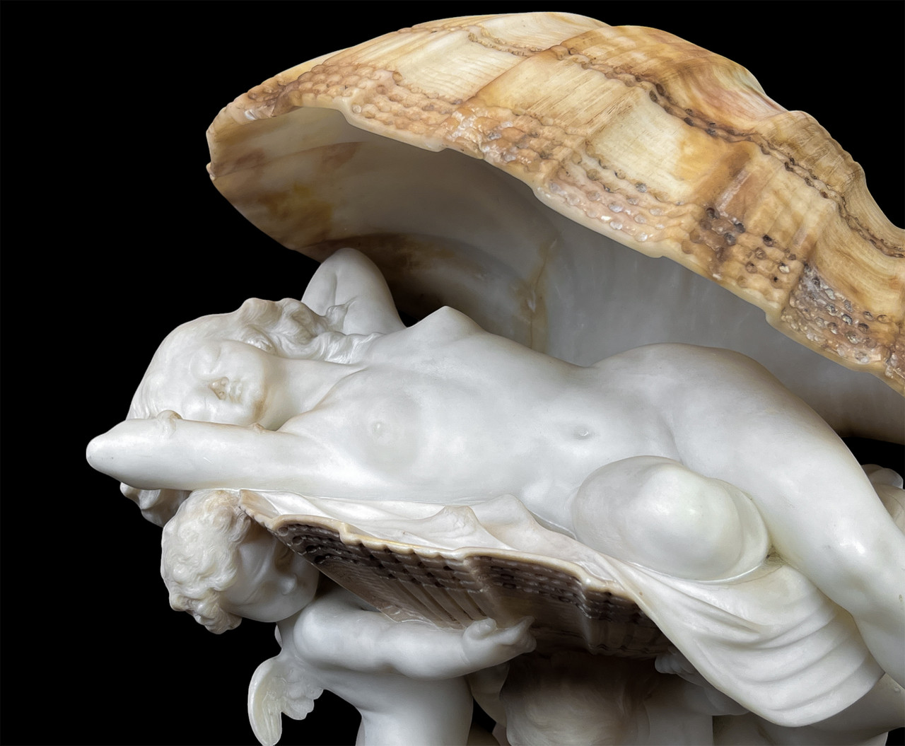 La Perla Alabaster Birth of Venus Table Lamp by Umberto Stiaccini