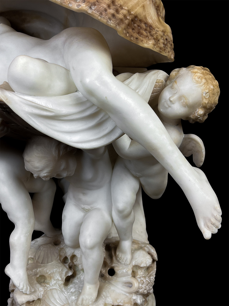 La Perla Alabaster Birth of Venus Table Lamp by Umberto Stiaccini