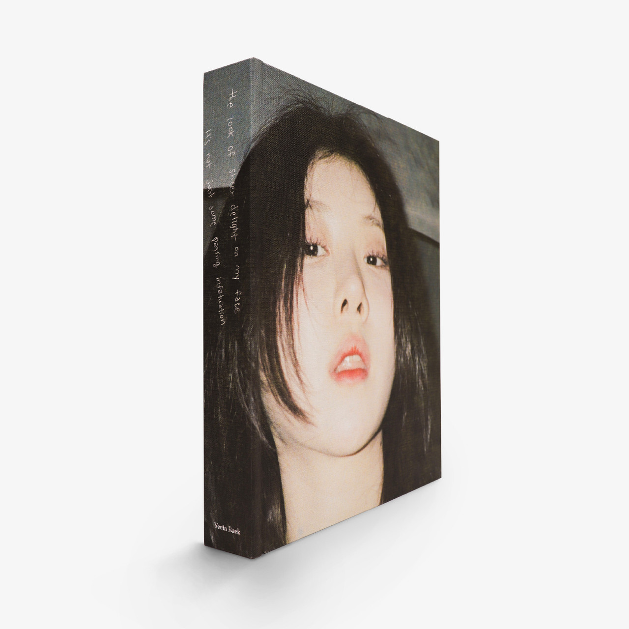 アート・デザイン・音楽 Yerin Baek Photobook 1-4-3 アート・デザイン・音楽 Yerin Baek Photobook 1-4-3 YERIN BAEK
