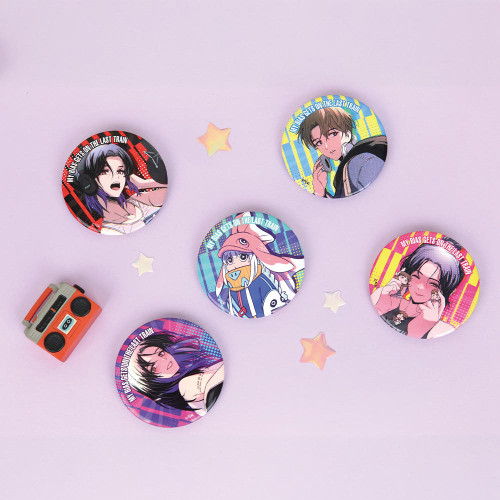 [ My Bias Gets on the Last Train ] Random Can Badge
