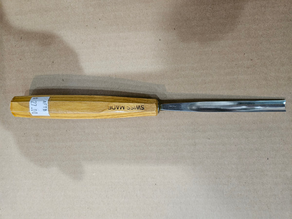 Pfeil Woodcarving Tools Preowned at Art from the Bark