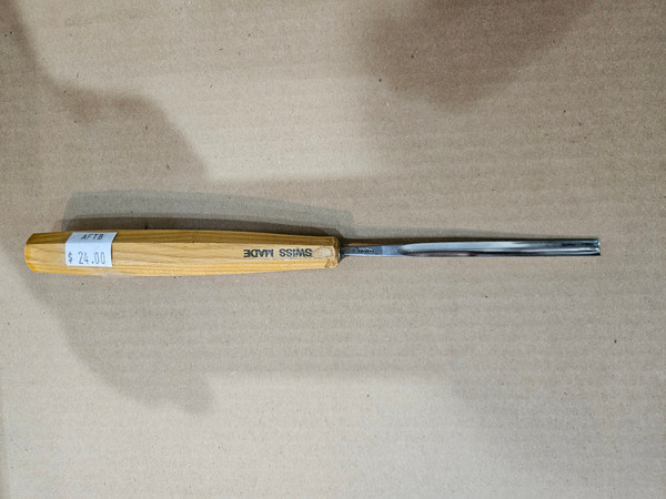 Pfeil Woodcarving Tools Preowned at Art from the Bark