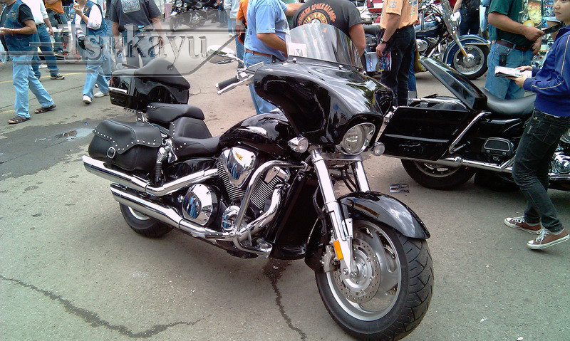 Batwing Classic Fairing with Regular Headlight Opening for Honda